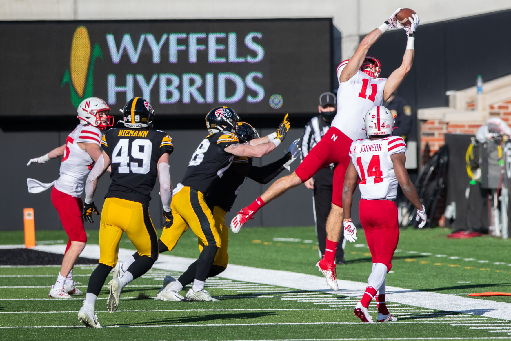 20201128_spo_nebraskaiowa_LS30.JPG